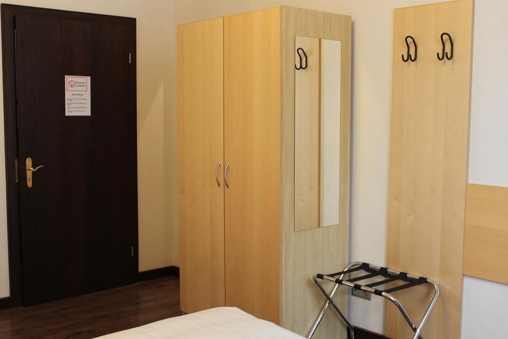 Hotel Weidenhof Dusseldorf Luaran gambar