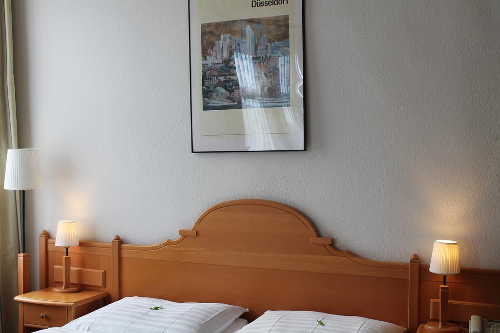 Hotel Weidenhof Dusseldorf Bilik gambar